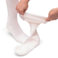 Wholesale Footwear Yacht & Smith Men's Loose Fit NoN-Binding Soft Cotton Diabetic Crew Socks Size 10-13 White Bulk Pack