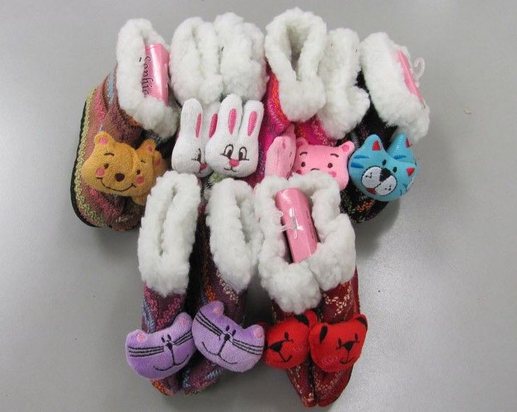 Wholesale Footwear Girls Animal Slipper Boots With Fur Cuff