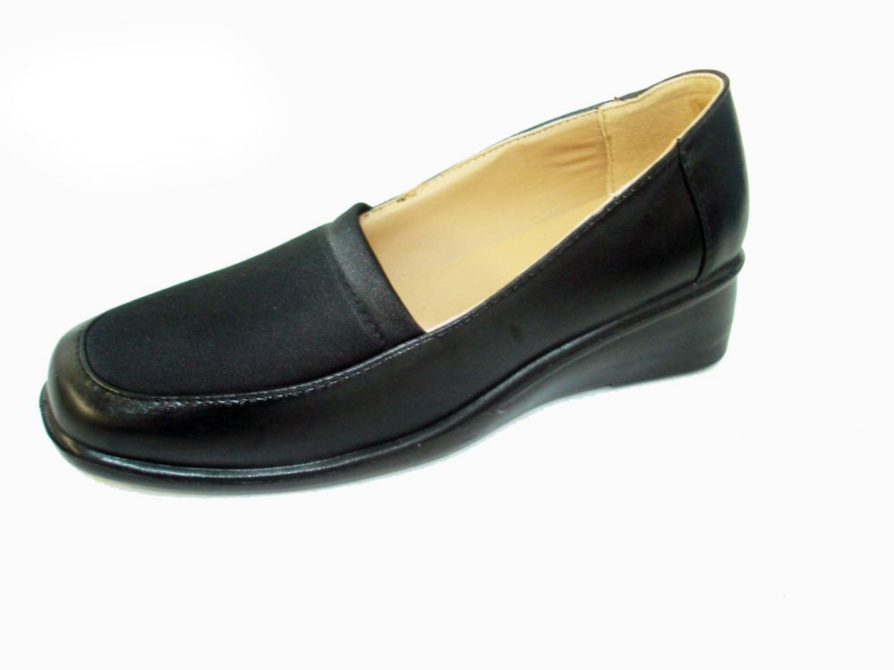Wholesale Footwear Womens Modern Slide On Loafer Shoes