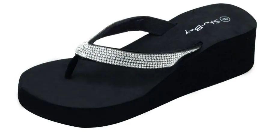 Wholesale Footwear Ladies' Wedge Sandals In White And Black