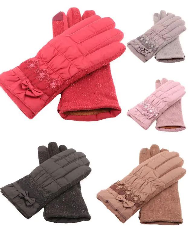 Wholesale Footwear Women's Winter Glove Warm Plush Lining Mitten With Small Bow Design