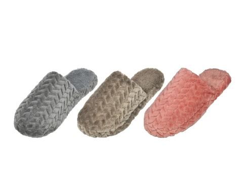 Wholesale Footwear Women's Fuzzy Quilted Slippers