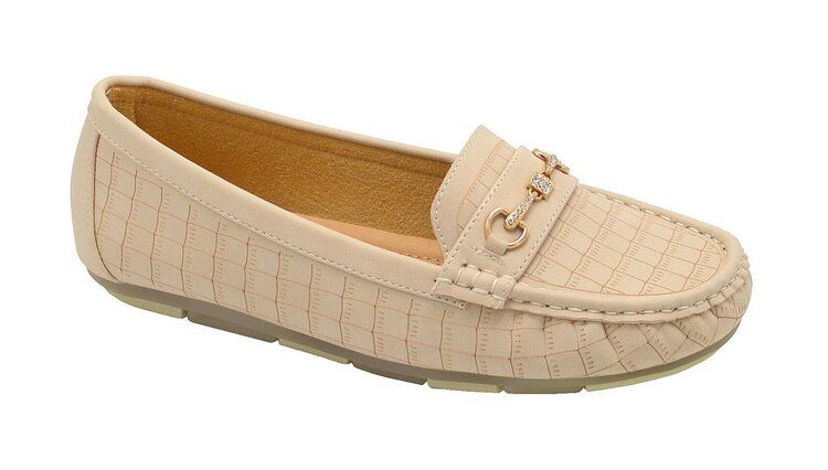 Wholesale Footwear Women Comfortable Leather Loafers Casual Round Toe Moccasins Soft Walking Shoes Color Beige Size 5-10