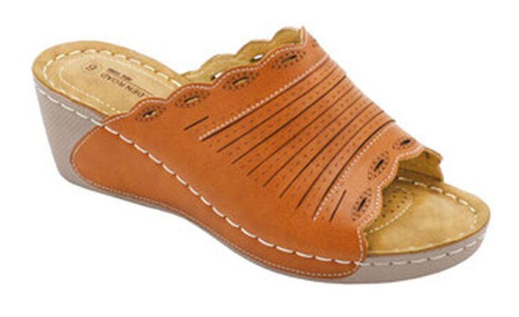 Wholesale Footwear Fashion Women Sandals Tan Color Round Toe Thick Platform Heels Sandals Color Tan Size 5-10