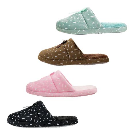 Wholesale Footwear Women's Cozy Winter Slippers