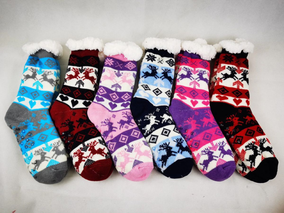 Wholesale Footwear Reindeer Design Heavy Winter Socks
