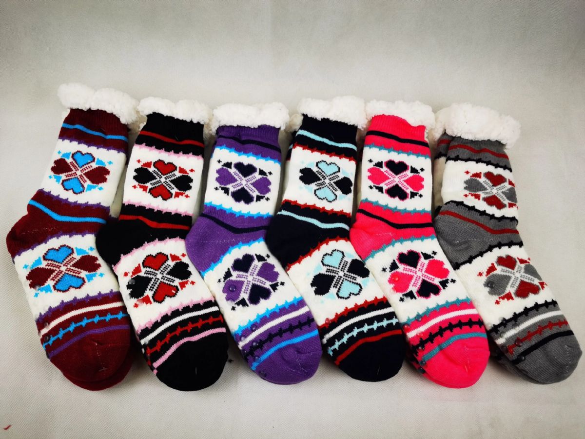 Wholesale Footwear Snowflake Design Heavy Winter Socks