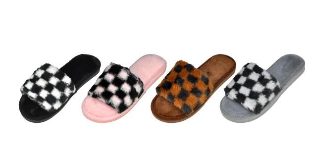 Wholesale Footwear Women's Checkered Slippers