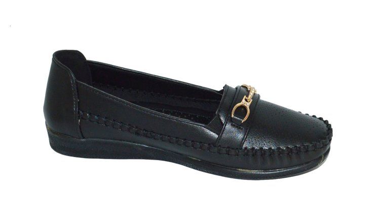 Wholesale Footwear Women Classic Leather Loafers Shoes Comfort Walking Moccasins Soft Sole Shoes Color Black Size 6-10